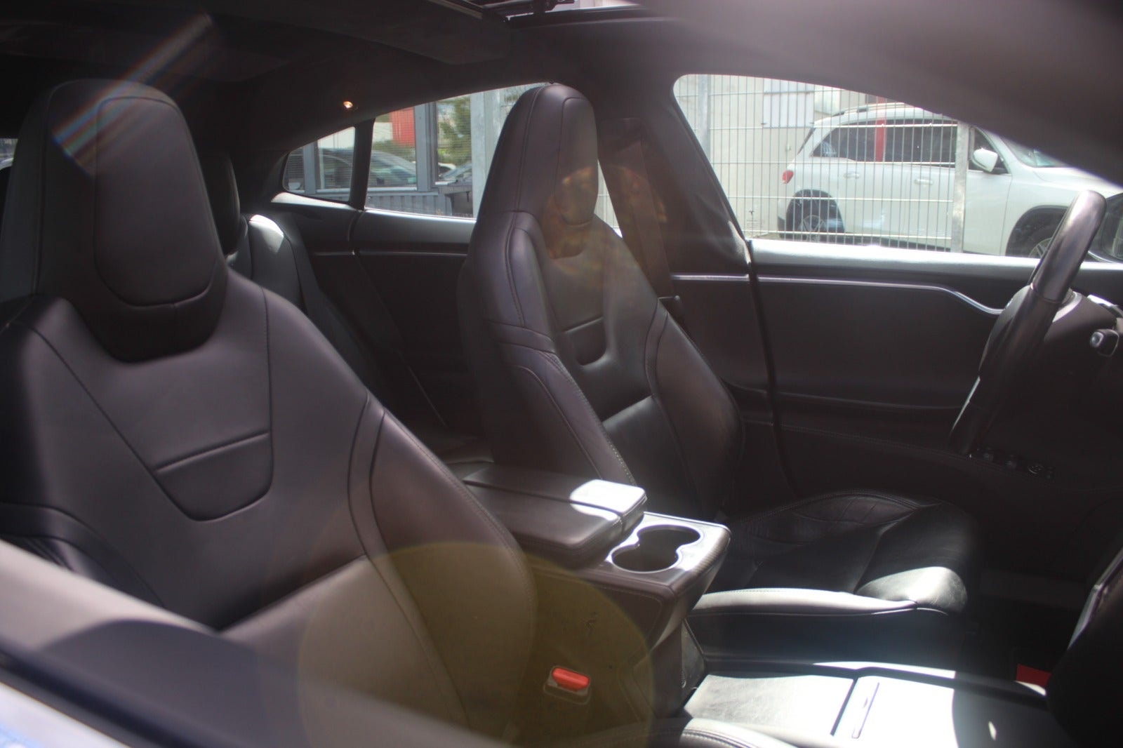Tesla Model S til salg hos Nabilli