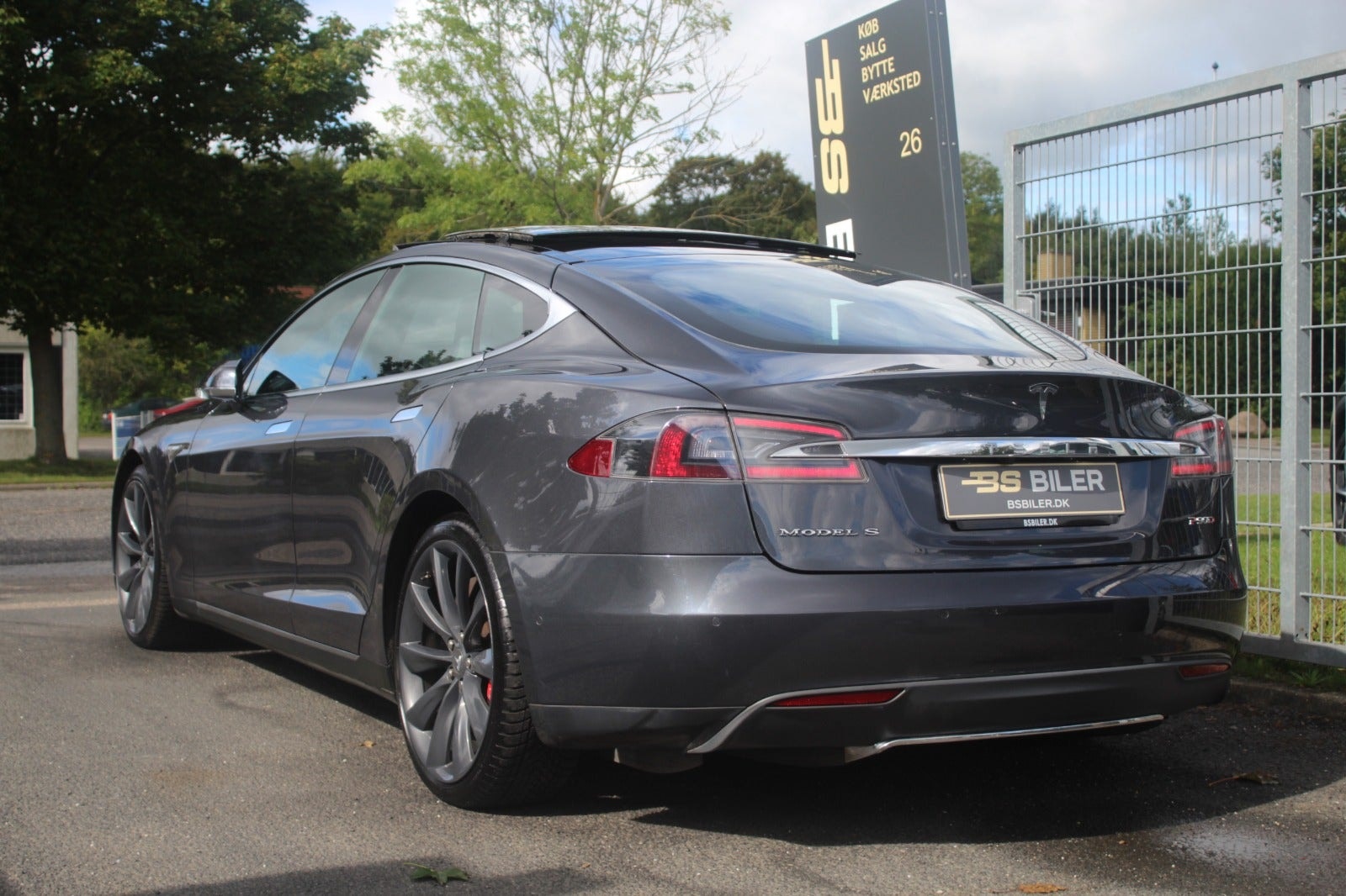 Tesla Model S til salg hos Nabilli