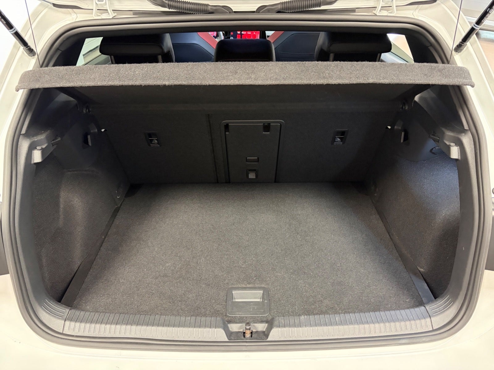 VW Golf VIII til salg hos Nabilli