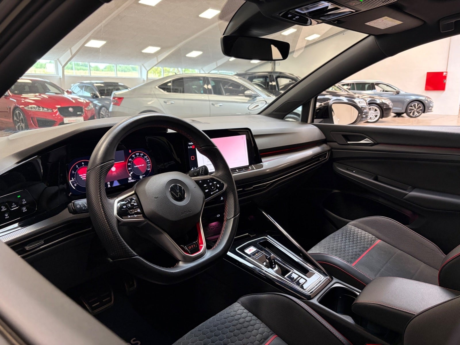 VW Golf VIII til salg hos Nabilli