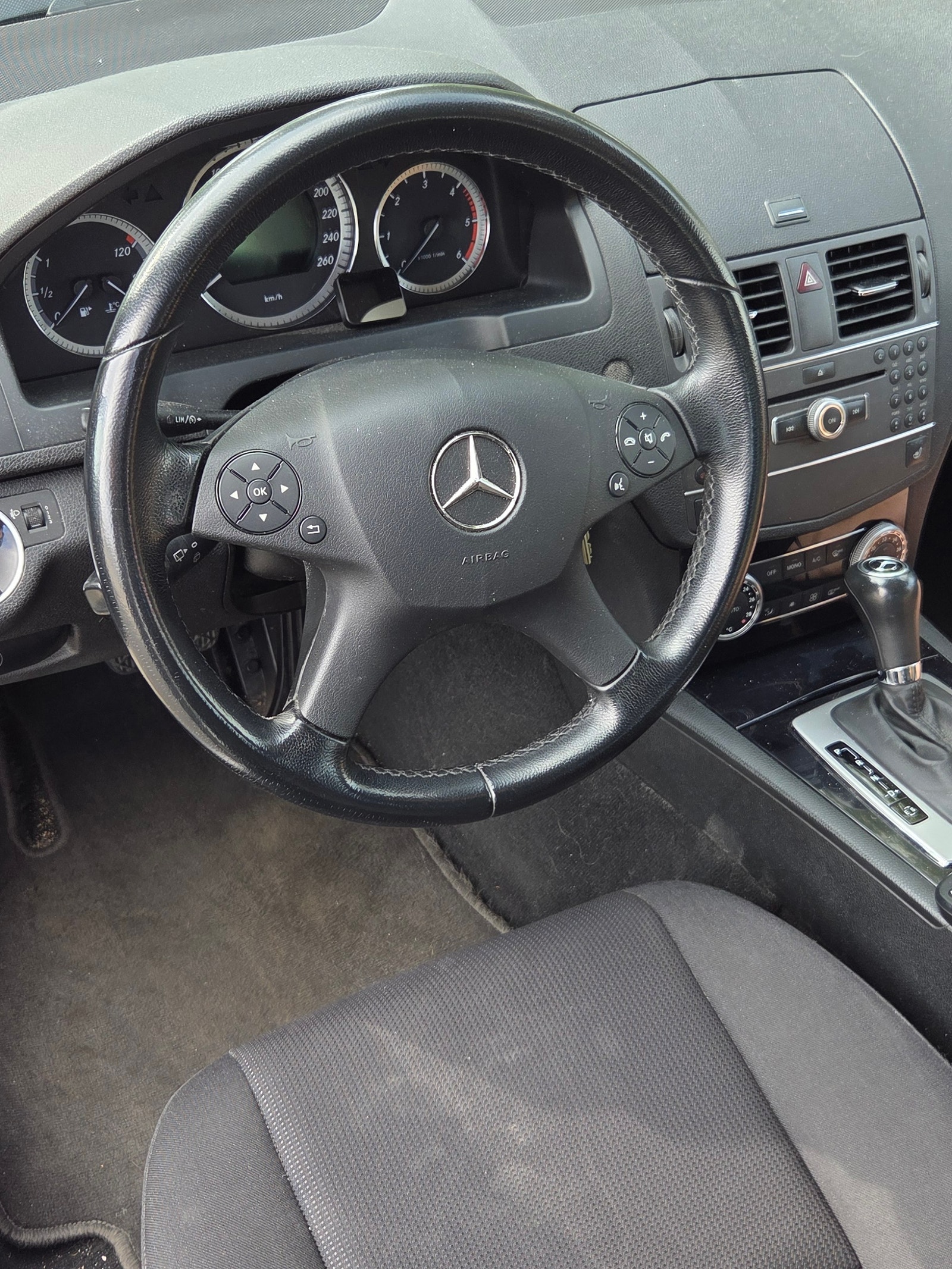 Mercedes C200 til salg hos Nabilli