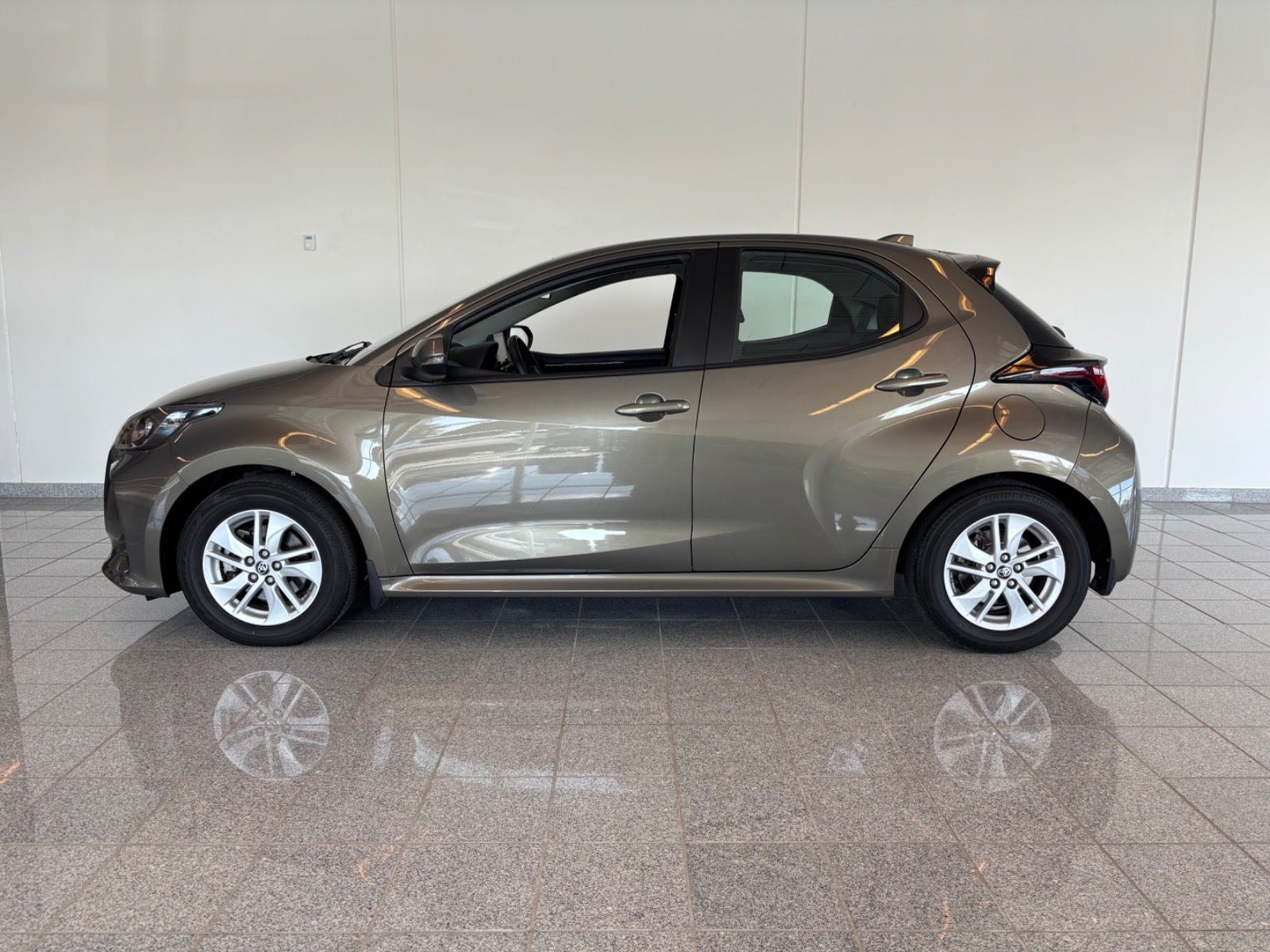 Toyota Yaris til salg hos Nabilli
