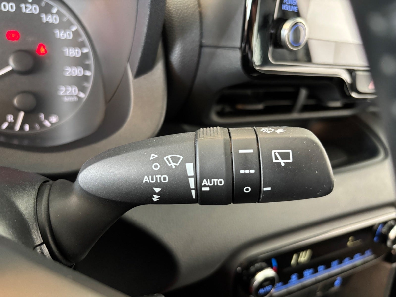 Toyota Yaris til salg hos Nabilli