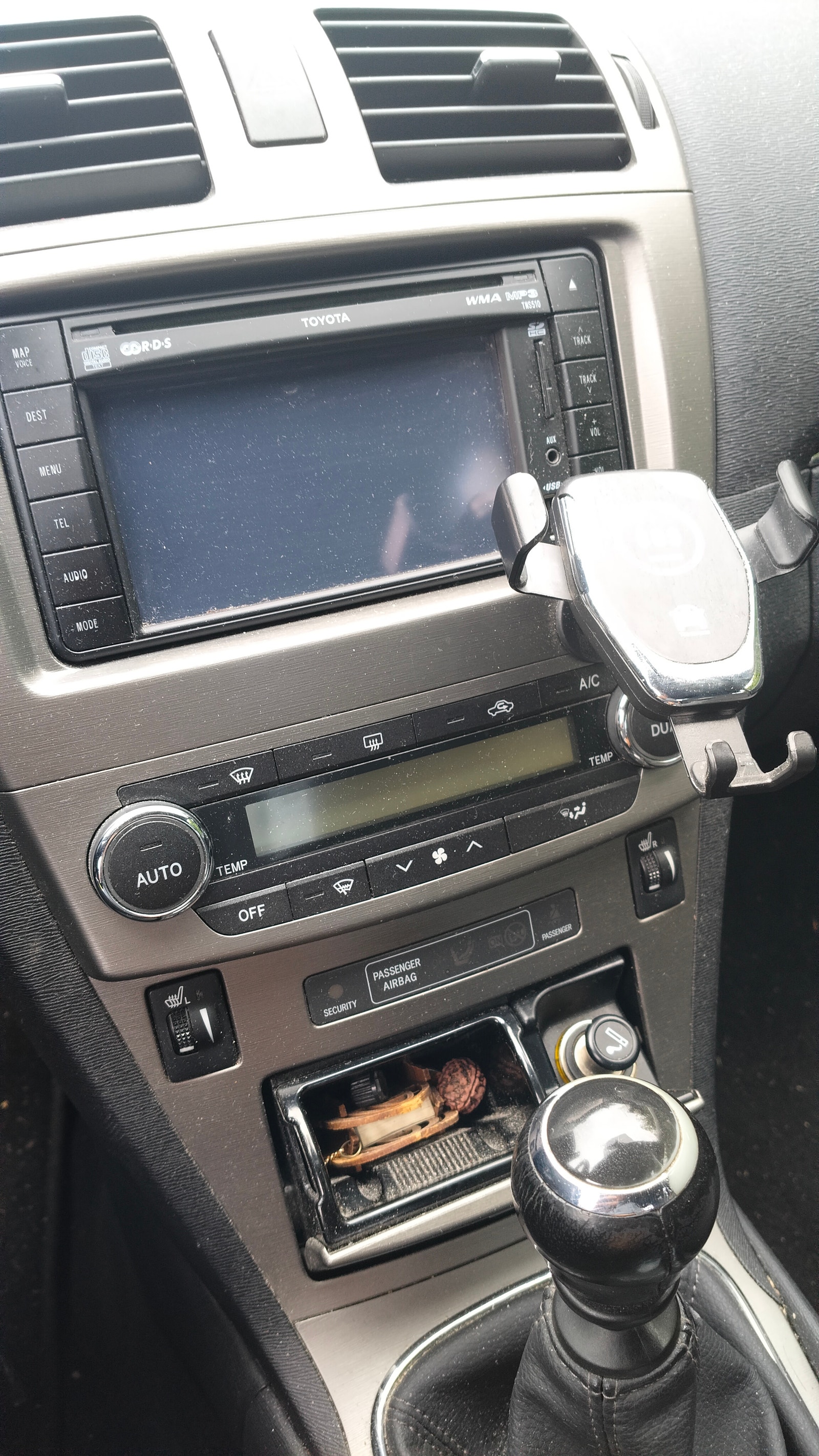 Toyota Avensis til salg hos Nabilli