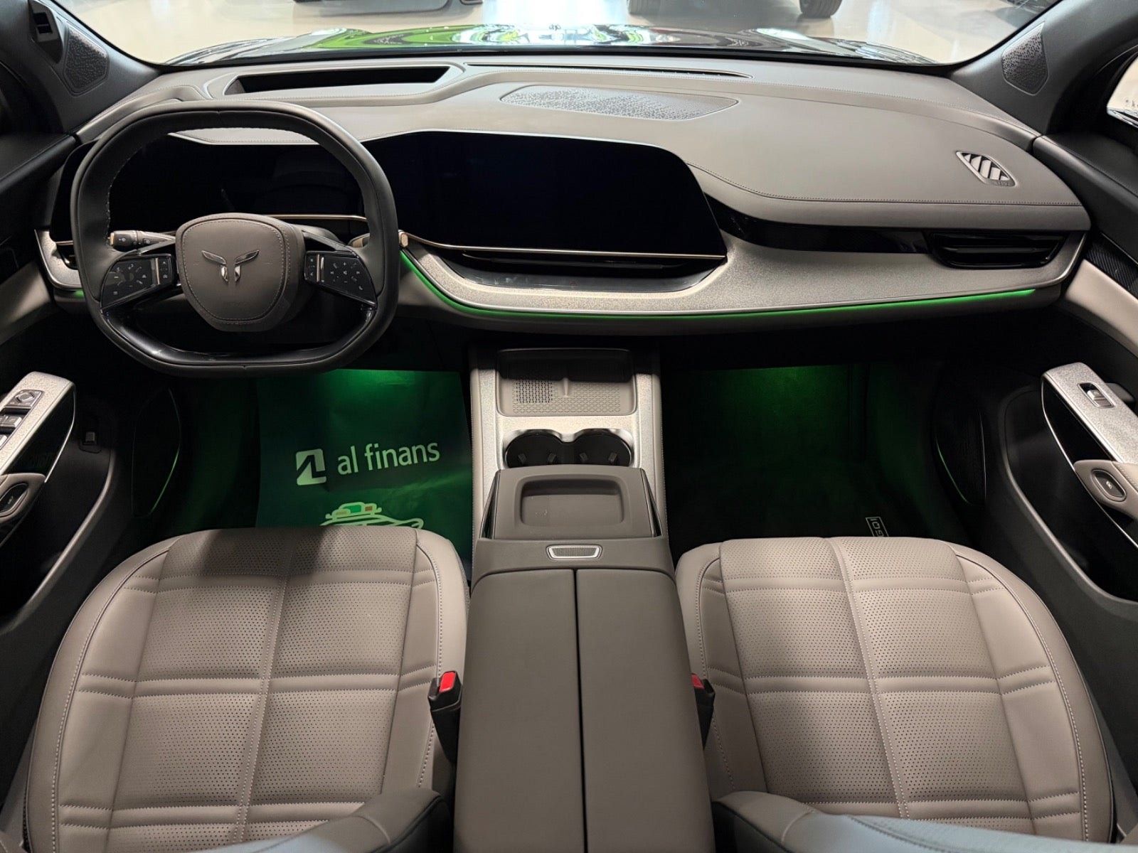 Hongqi EHS7 til salg hos Nabilli