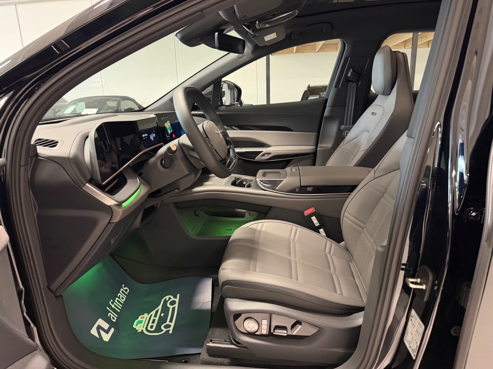 Hongqi EHS7 til salg hos Nabilli