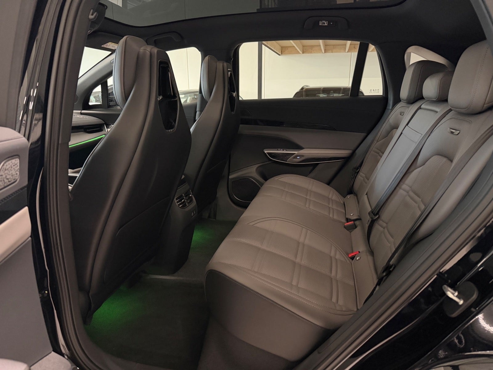 Hongqi EHS7 til salg hos Nabilli