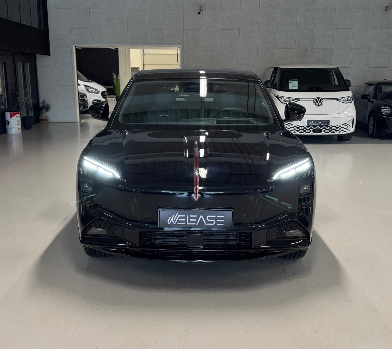 Hongqi EHS7 til salg hos Nabilli