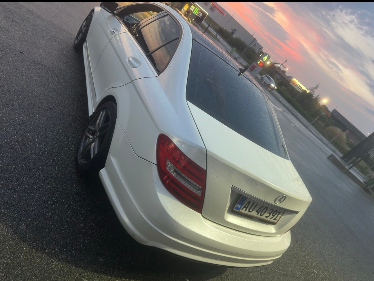 Mercedes C180 til salg hos Nabilli