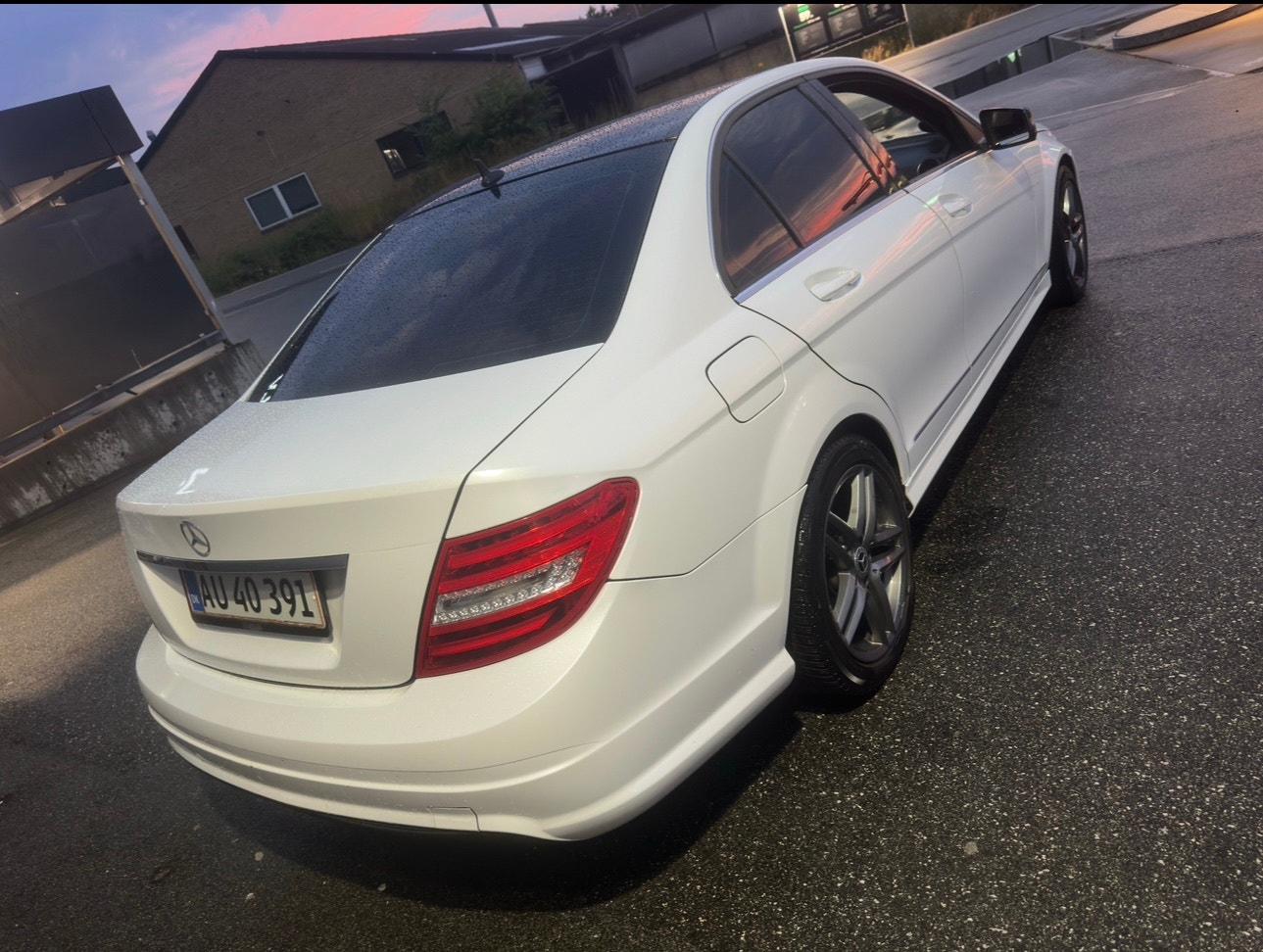 Mercedes C180 til salg hos Nabilli