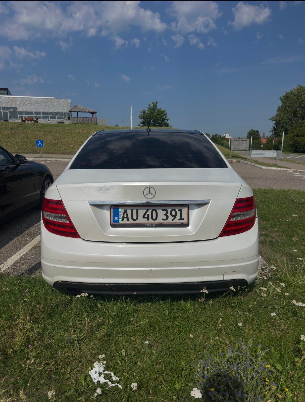 Mercedes C180 til salg hos Nabilli