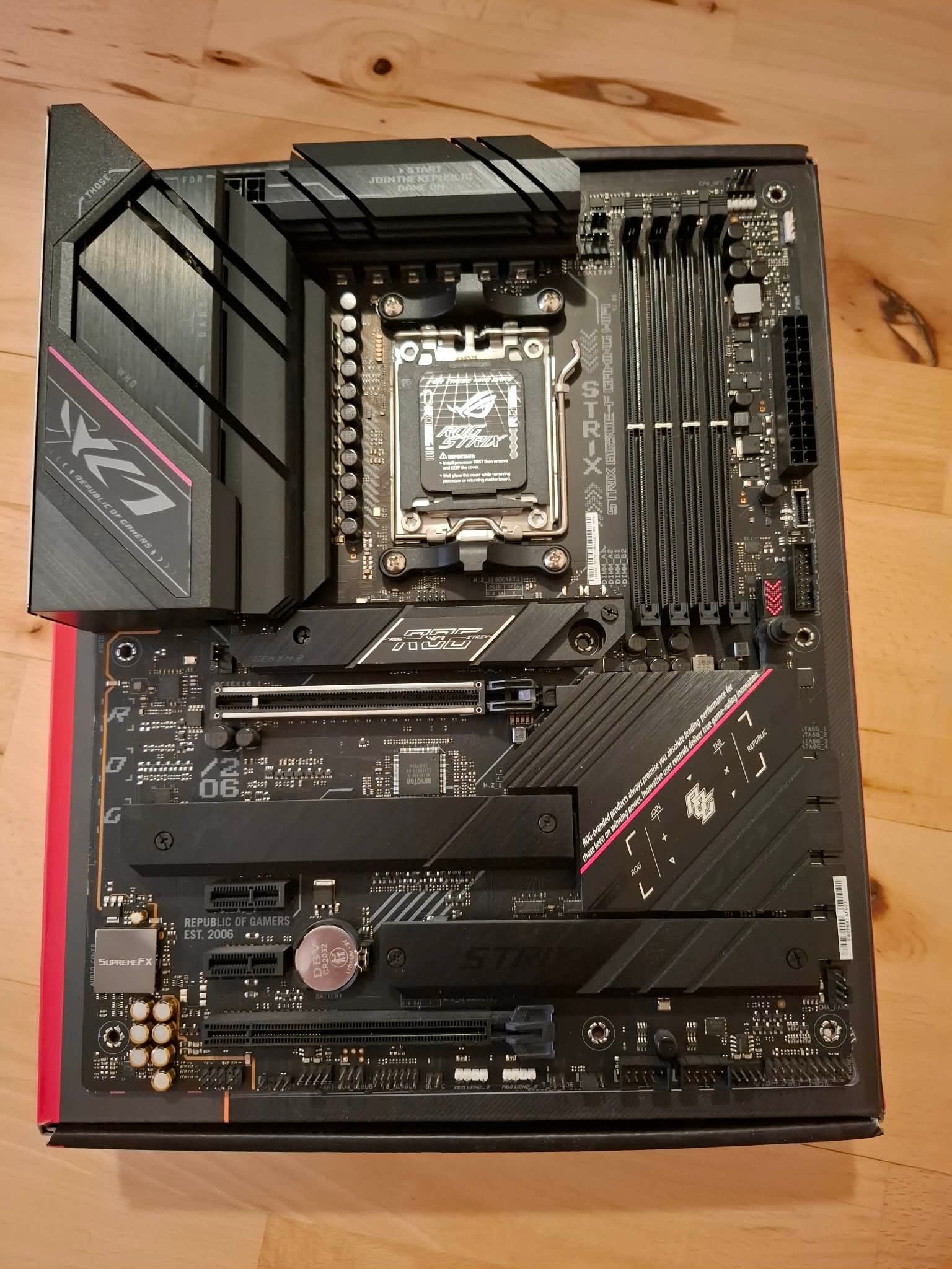 Ryzen 7 7800X3D (CPU) + ROG STRIX B650E-F GAMING WIFI (Motherboard