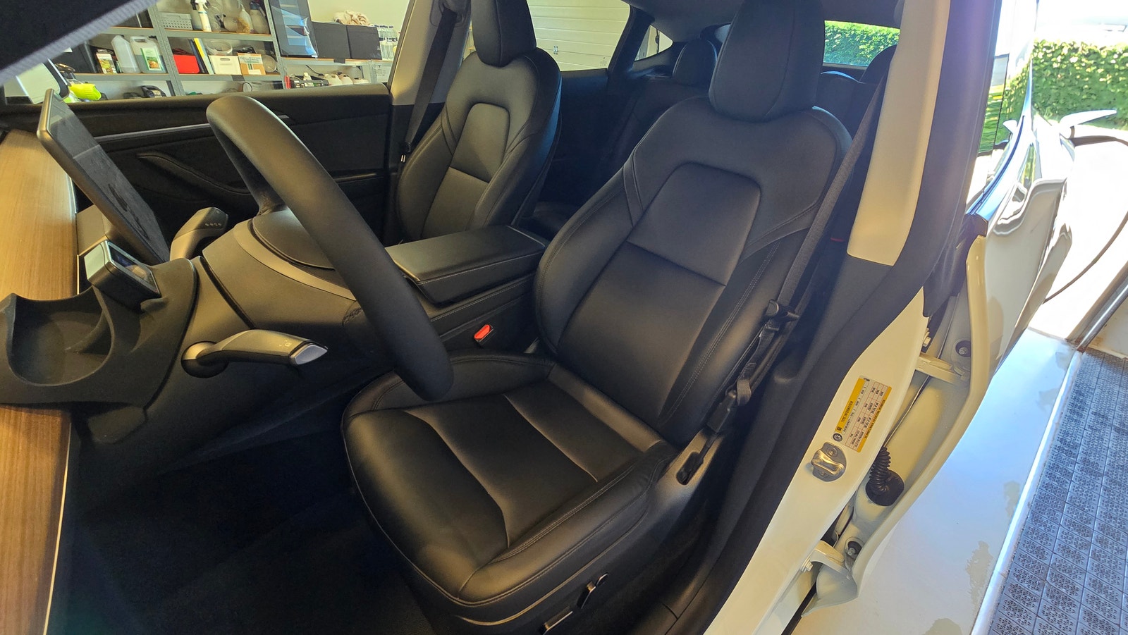 Tesla Model Y til salg hos Nabilli