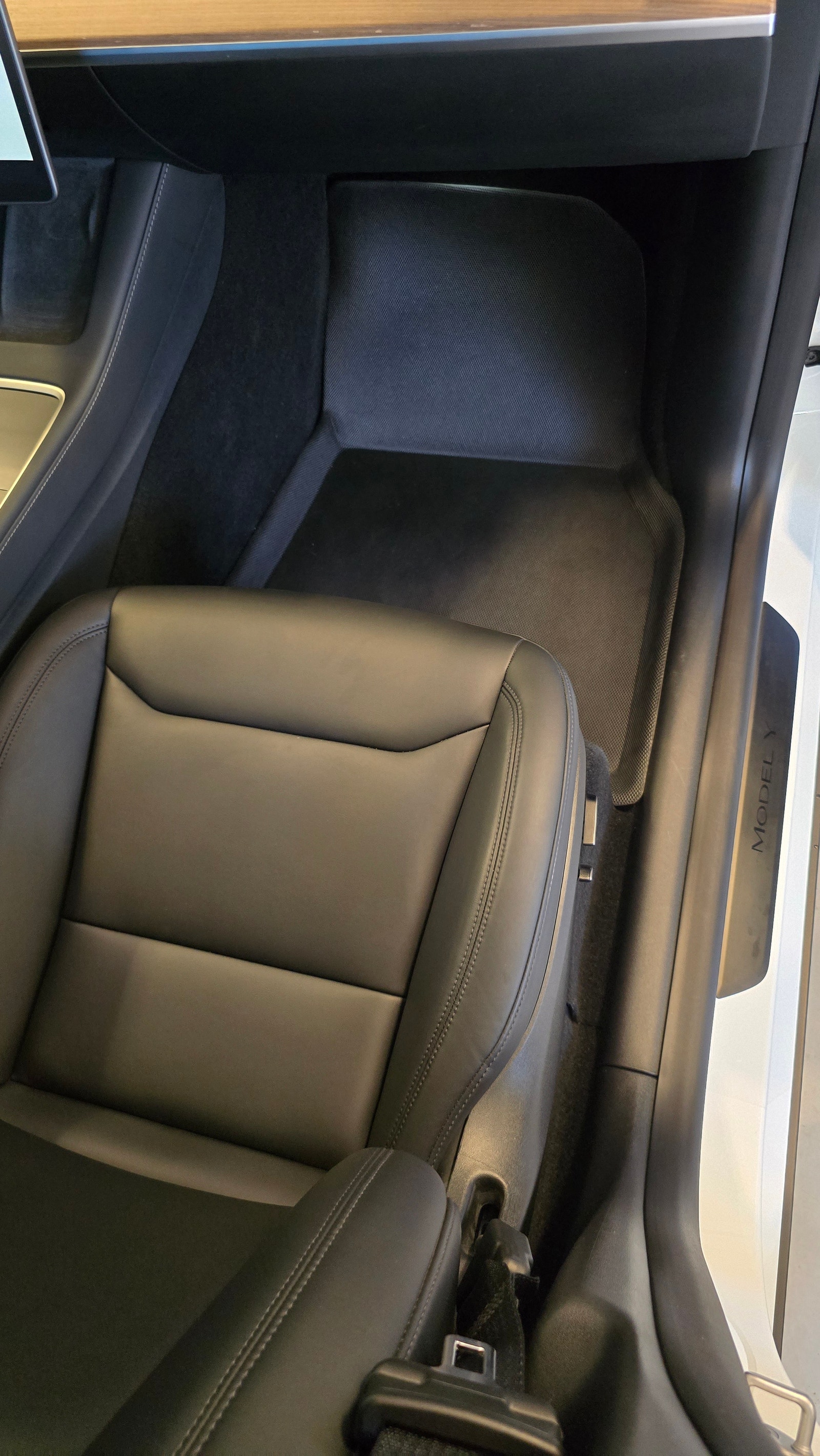 Tesla Model Y til salg hos Nabilli