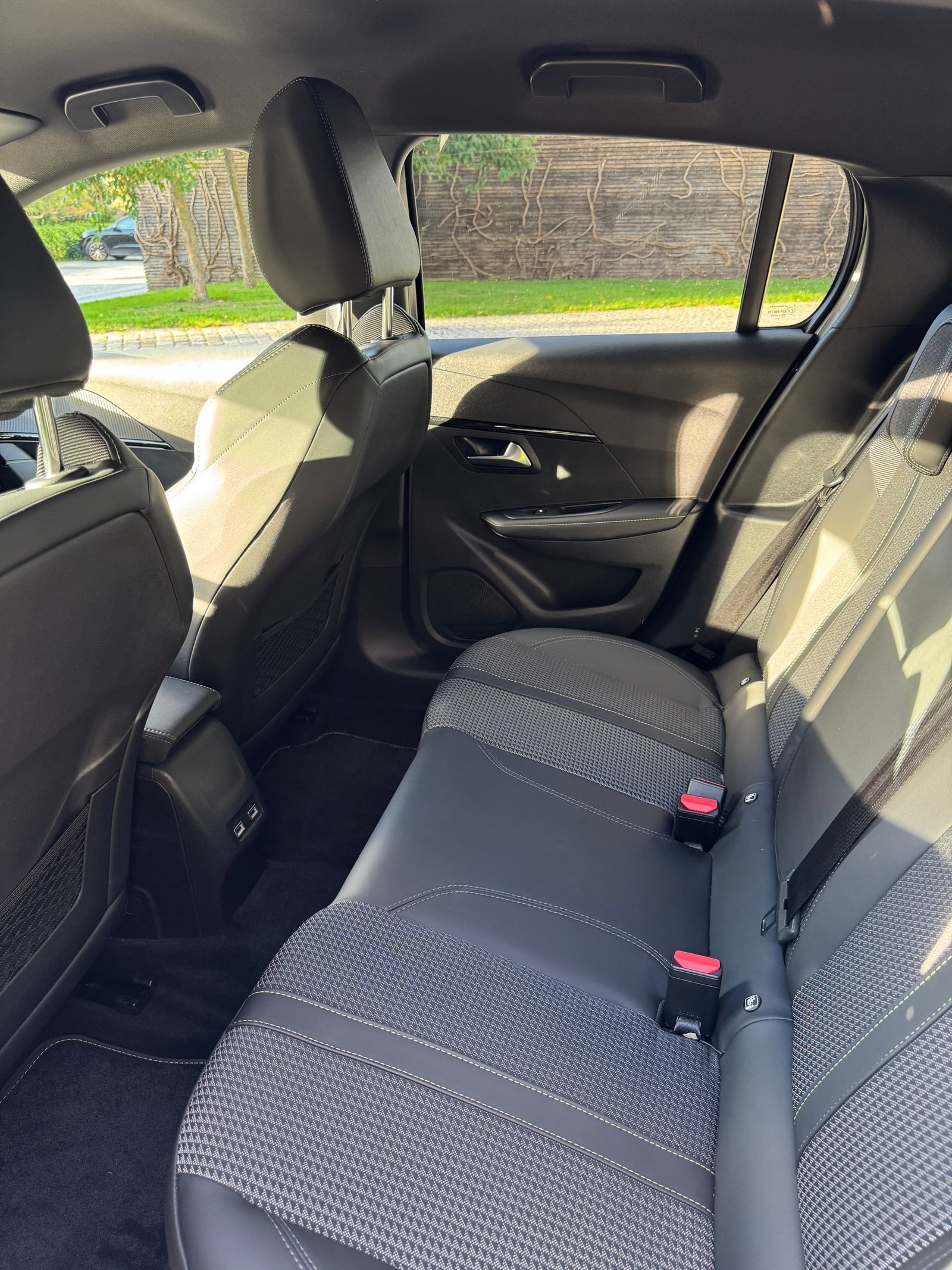 Peugeot e-208 til salg hos Nabilli
