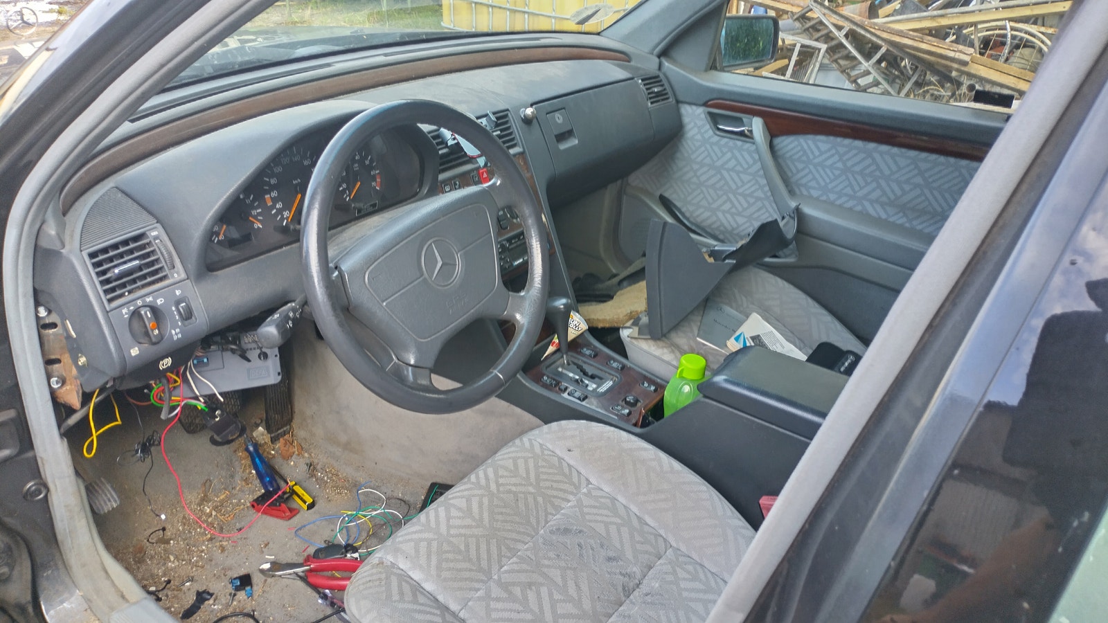 Mercedes C180 til salg hos Nabilli