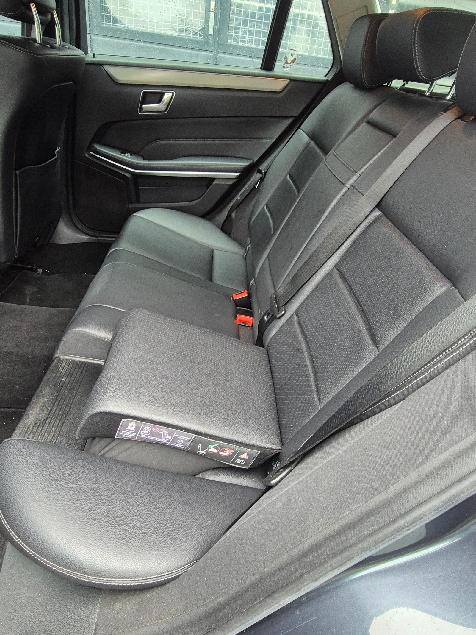 Mercedes E200 til salg hos Nabilli