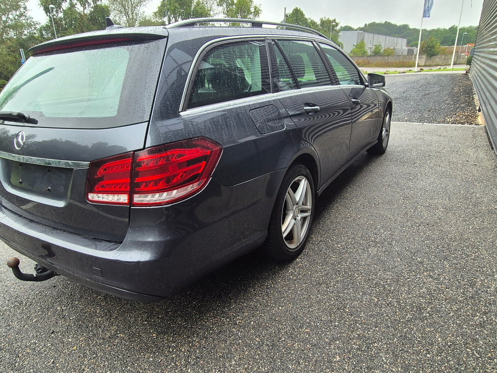 Mercedes E200 til salg hos Nabilli