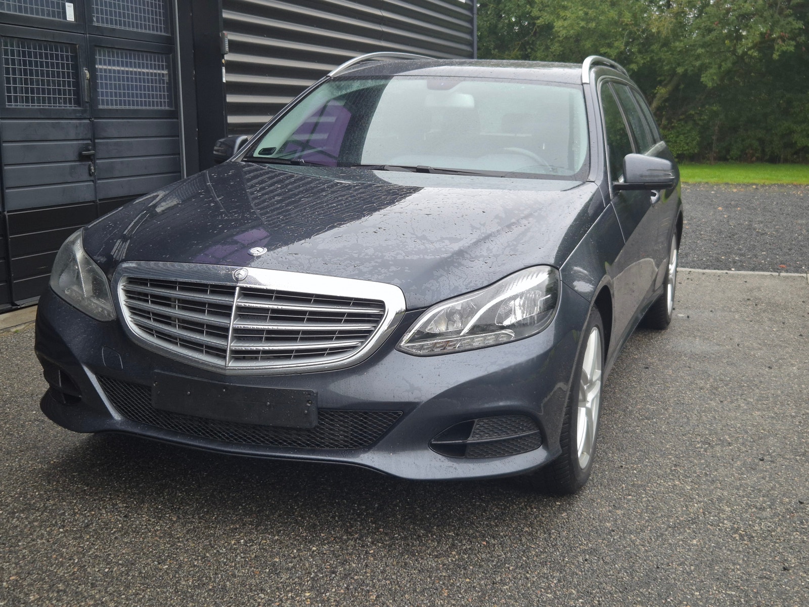 Mercedes E200 til salg hos Nabilli