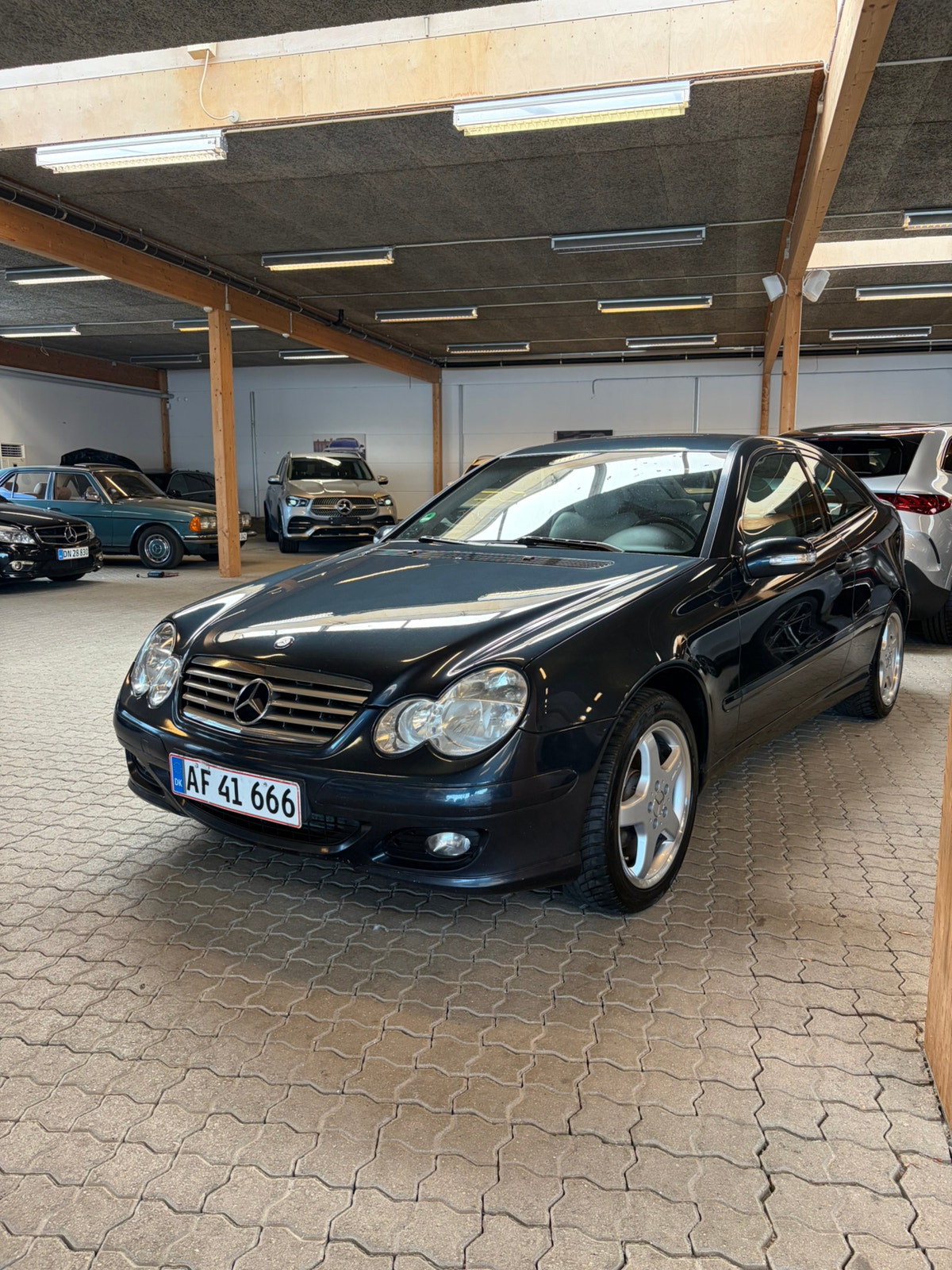 Mercedes C180 til salg hos Nabilli