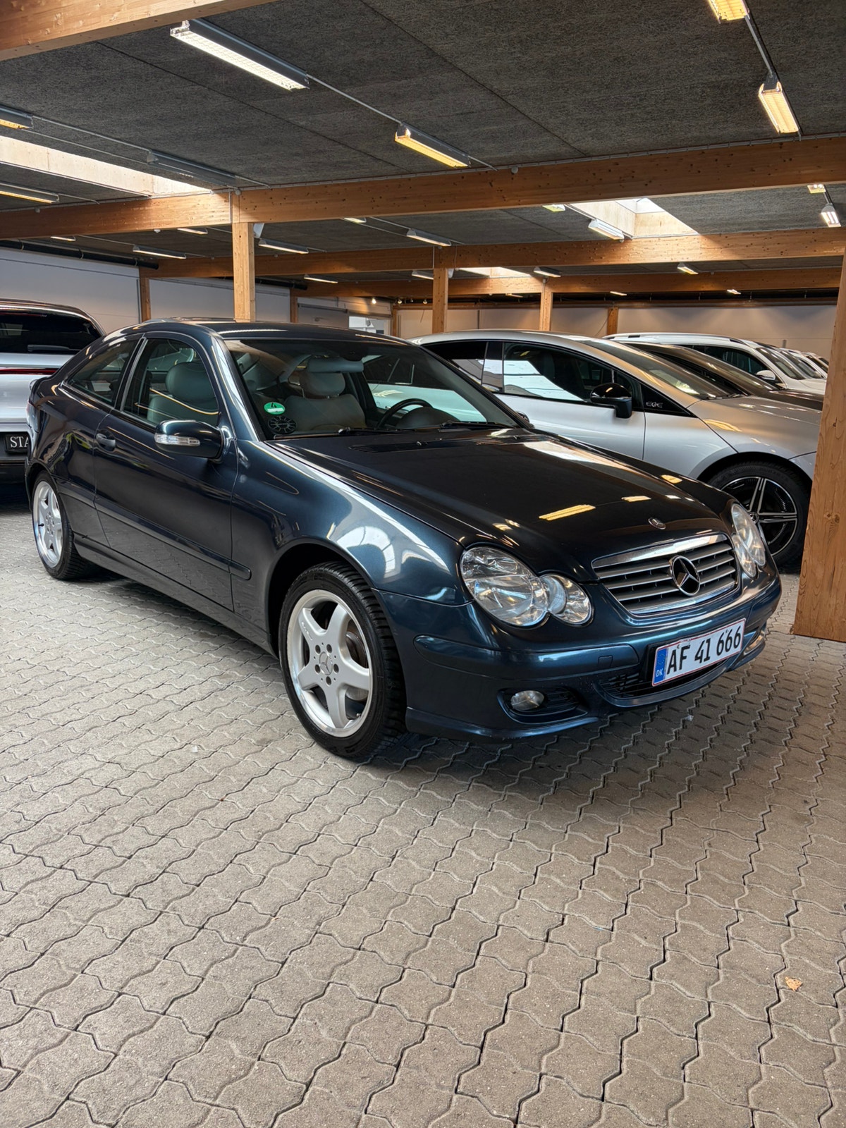 Mercedes C180 til salg hos Nabilli