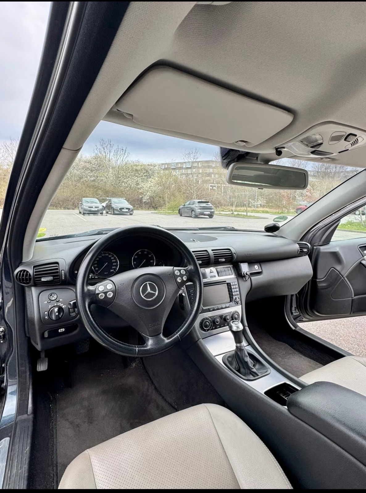 Mercedes C180 til salg hos Nabilli