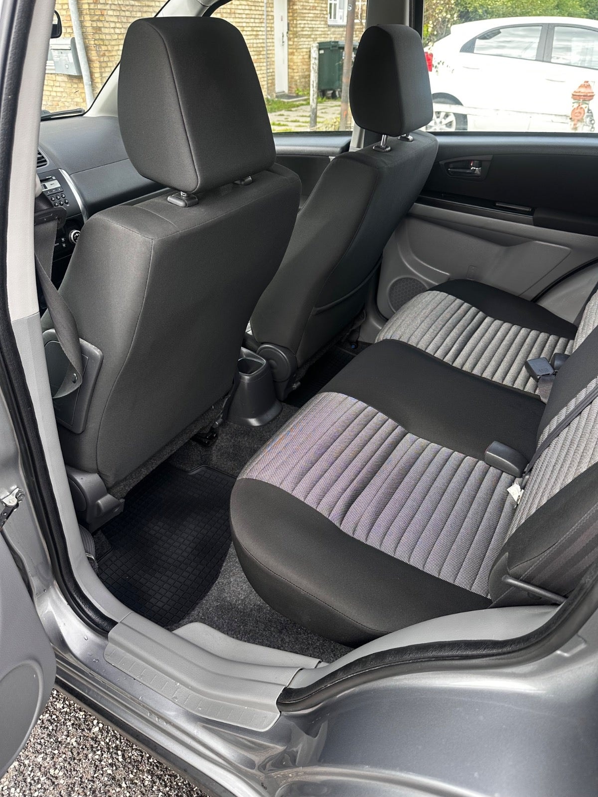 Suzuki SX4 – billede 12