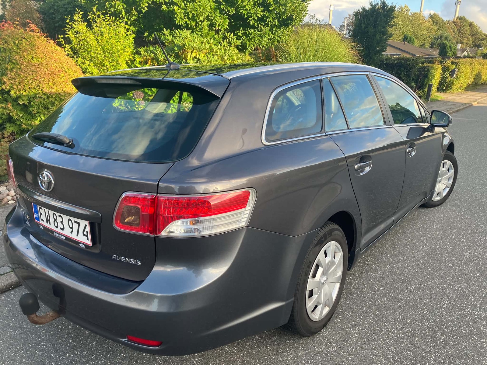 Toyota Avensis til salg hos Nabilli