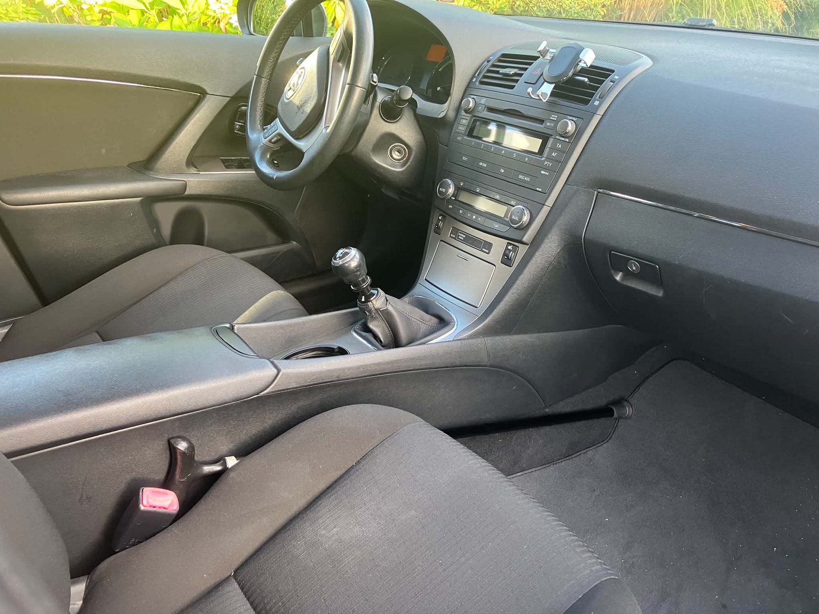 Toyota Avensis til salg hos Nabilli