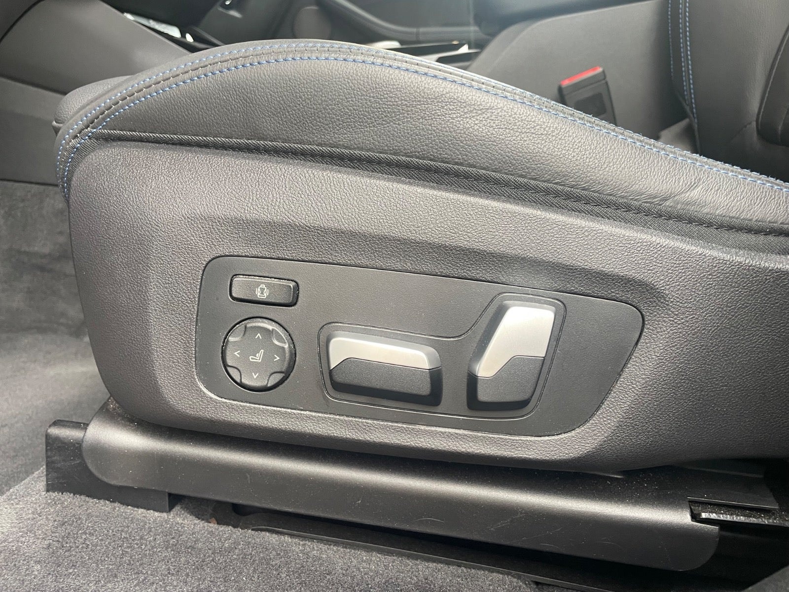BMW iX3 til salg hos Nabilli