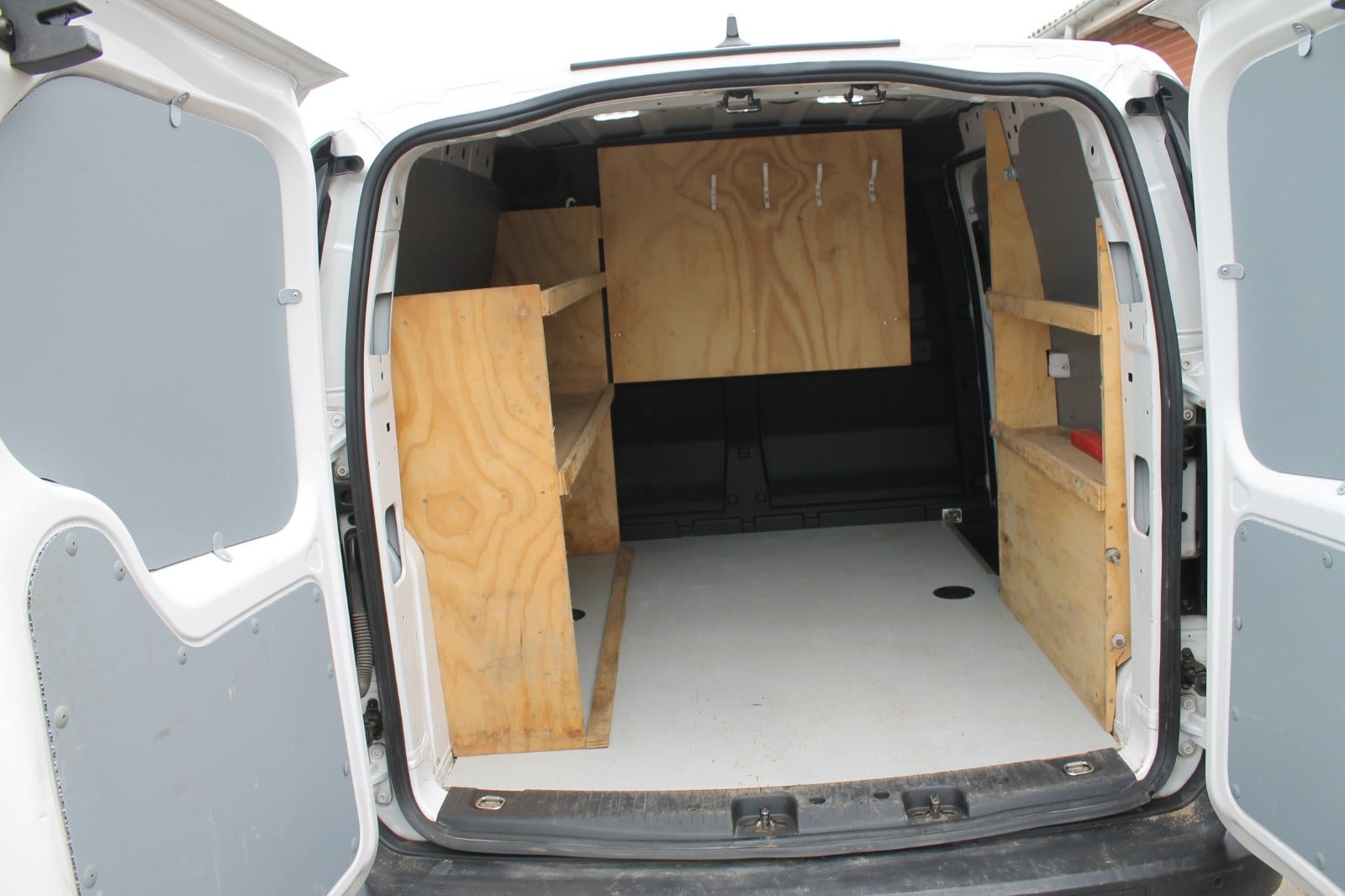 VW Caddy til salg hos Nabilli
