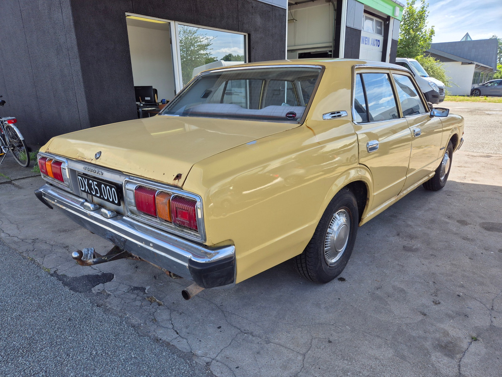 Toyota Crown til salg hos Nabilli