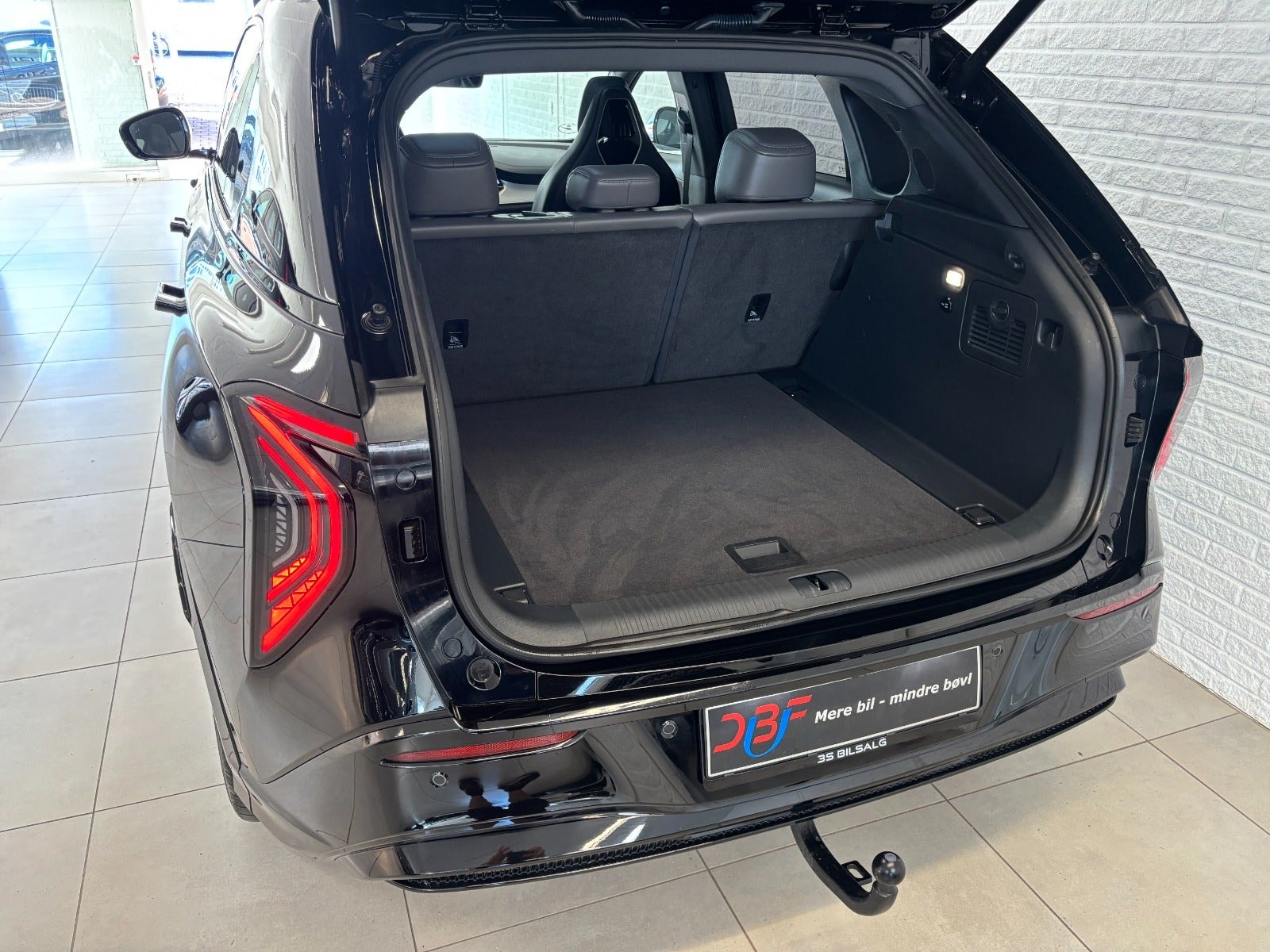 Hongqi EHS7 til salg hos Nabilli