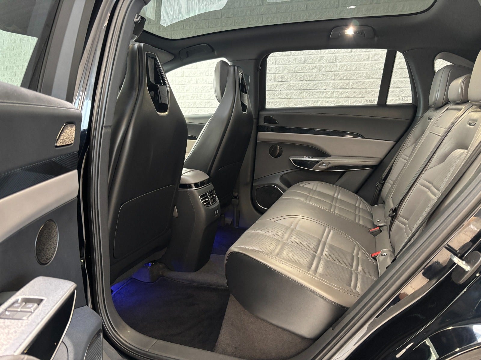 Hongqi EHS7 til salg hos Nabilli