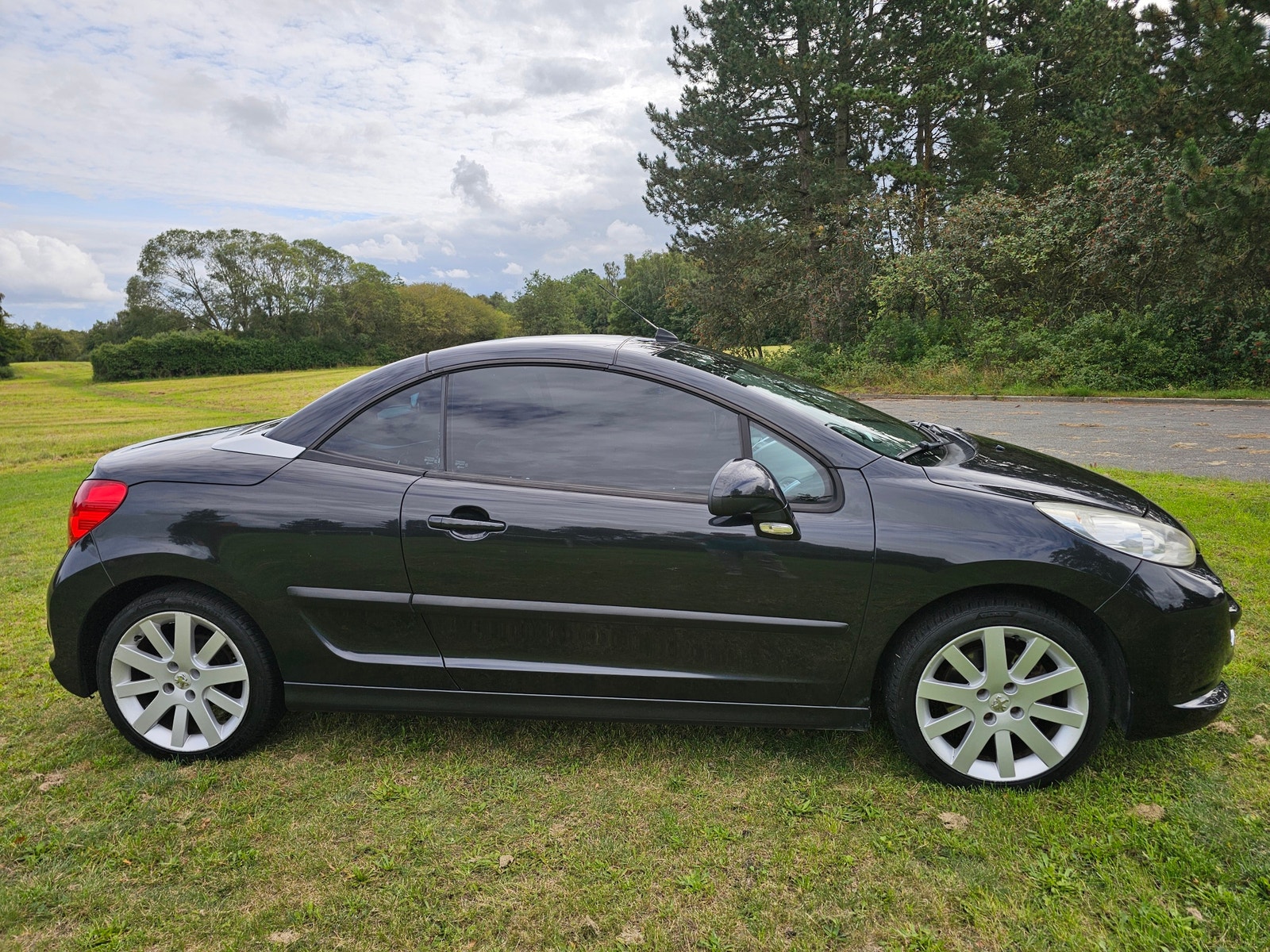 Peugeot 207 CC til salg hos Nabilli