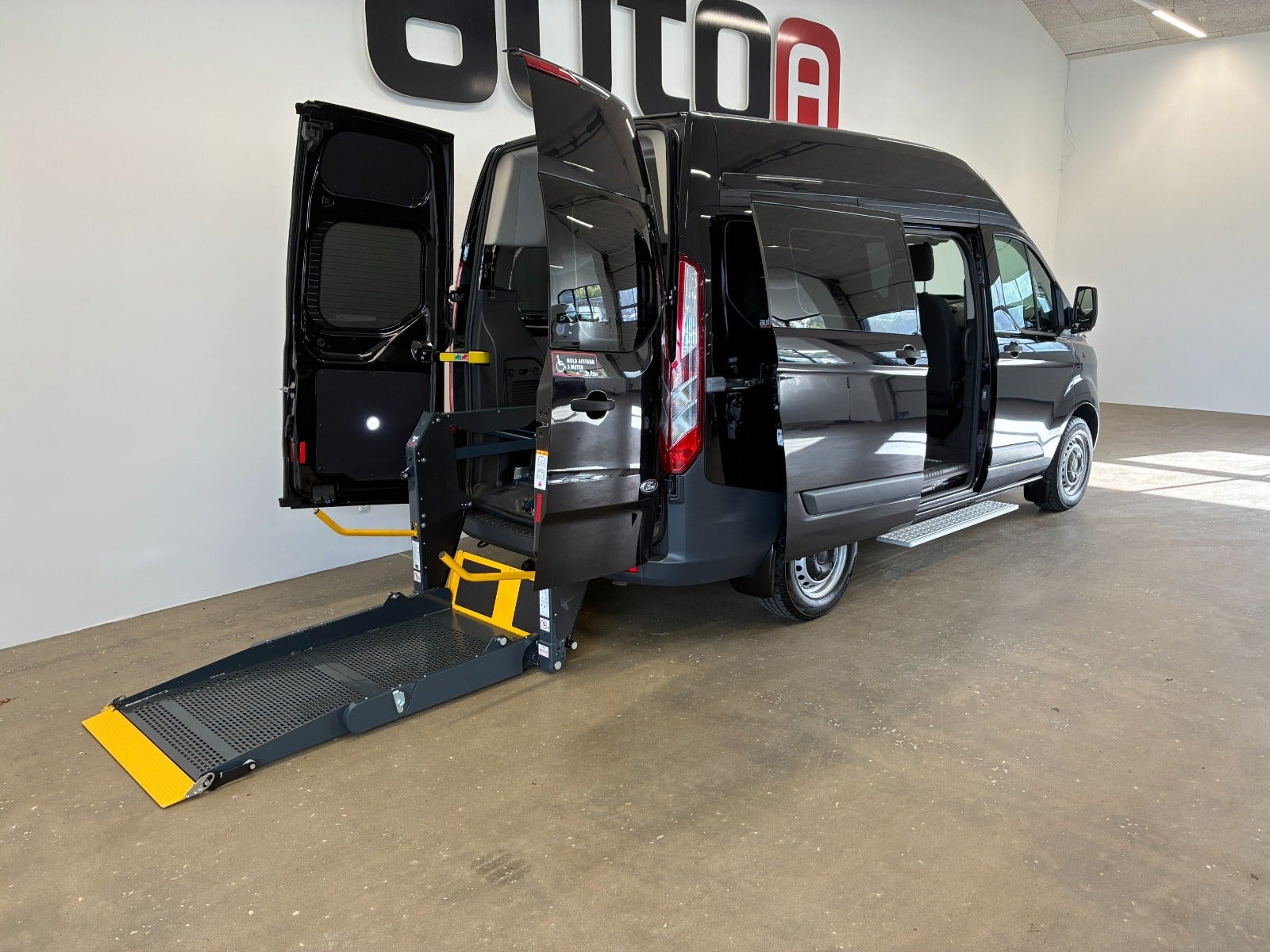 Ford Transit Custom Kombi 310S til salg hos Nabilli