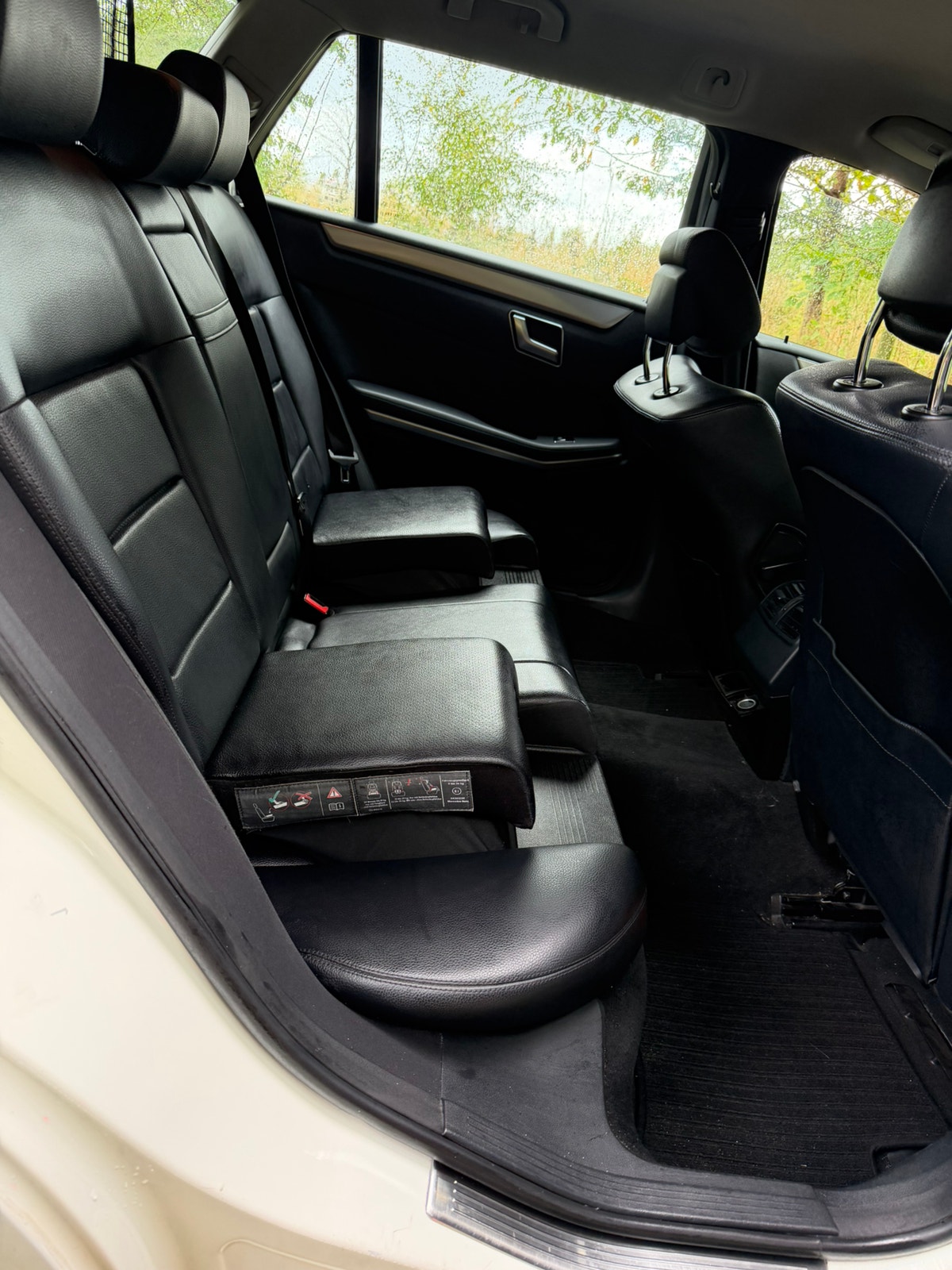 Mercedes E200 til salg hos Nabilli