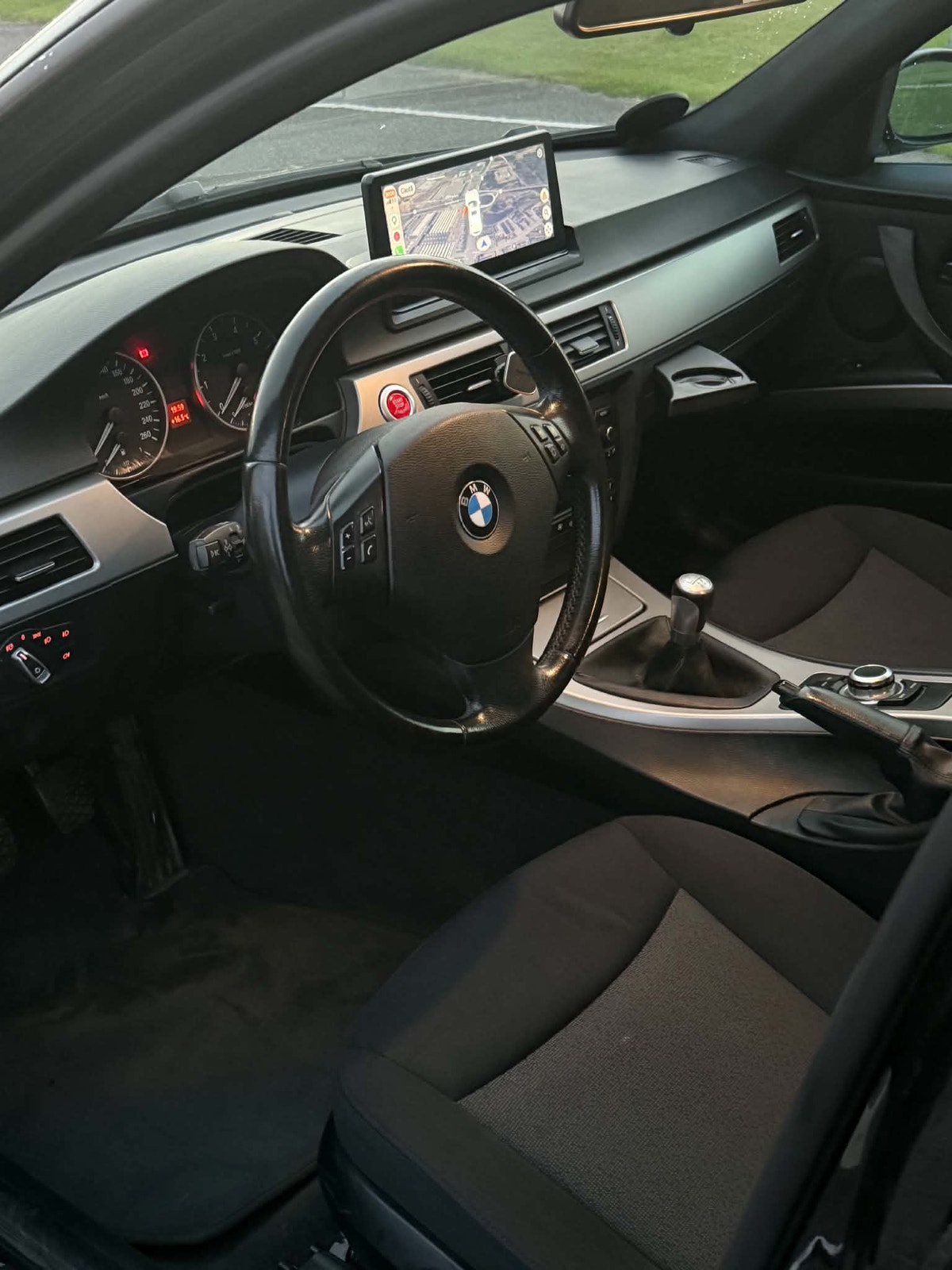 BMW 318i til salg hos Nabilli