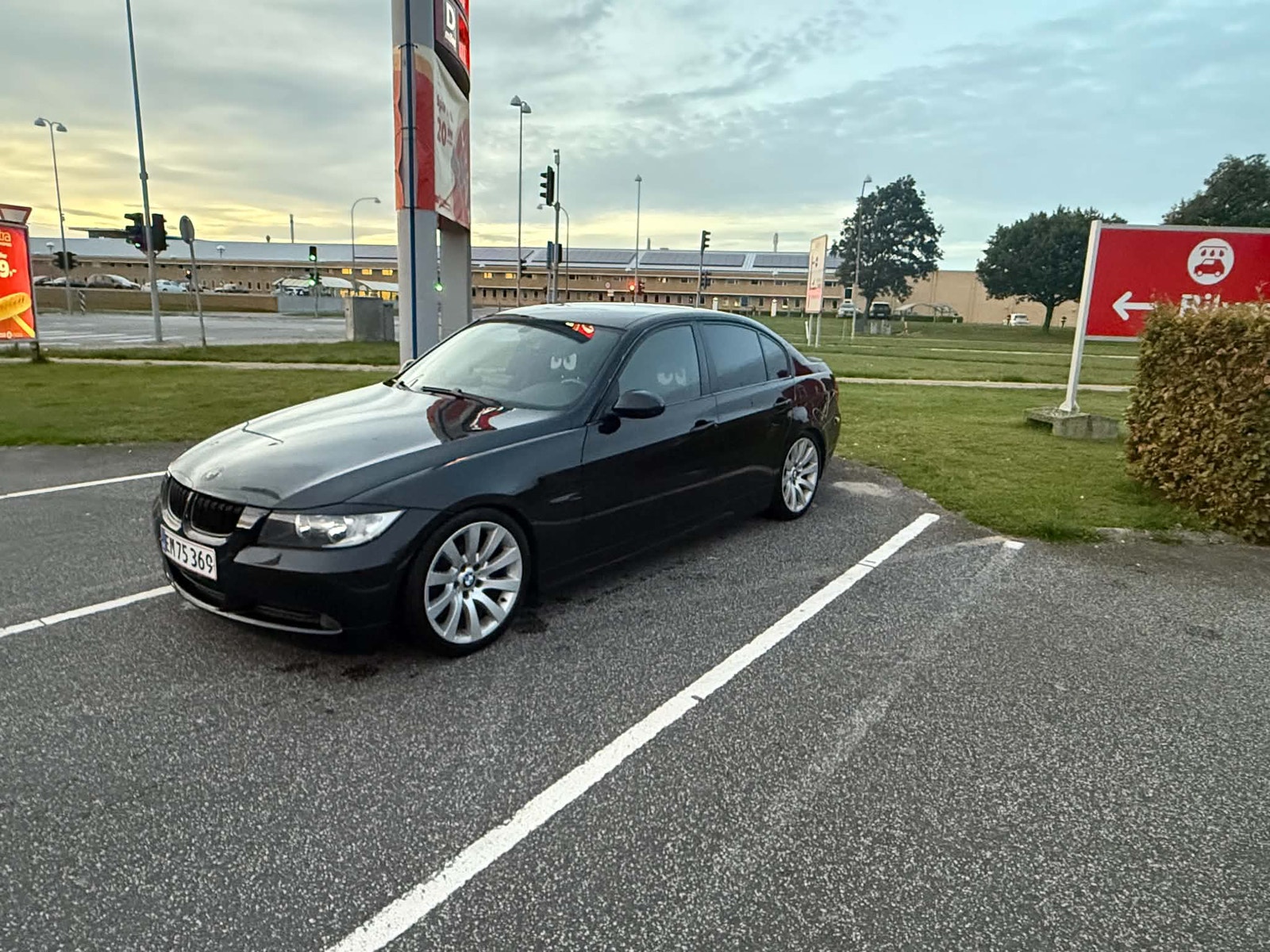 BMW 318i til salg hos Nabilli