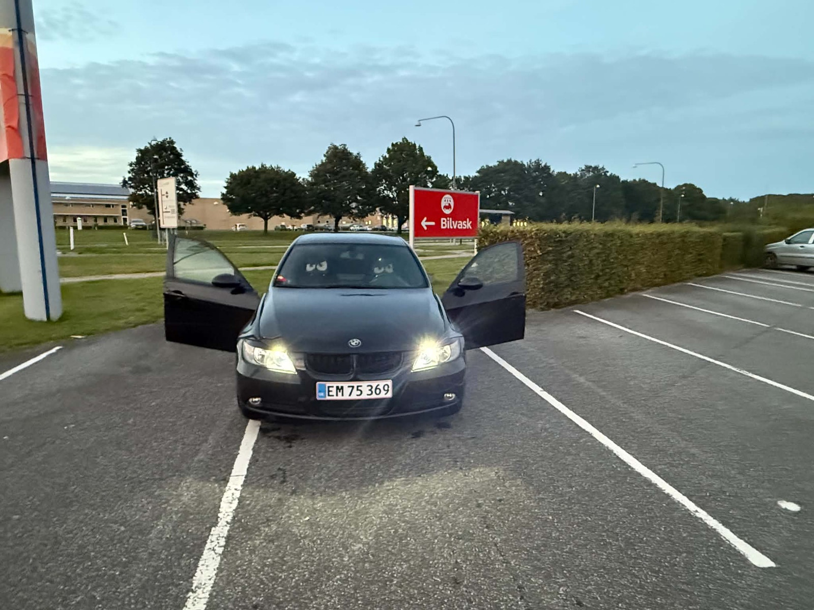 BMW 318i til salg hos Nabilli