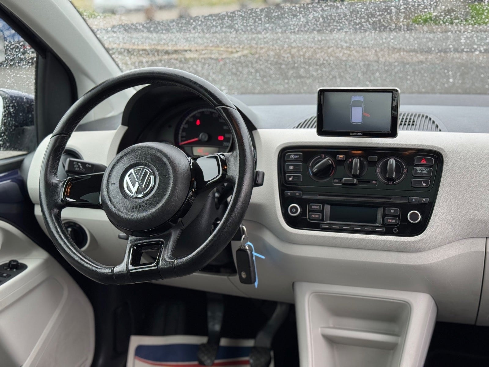 VW UP! til salg hos Nabilli