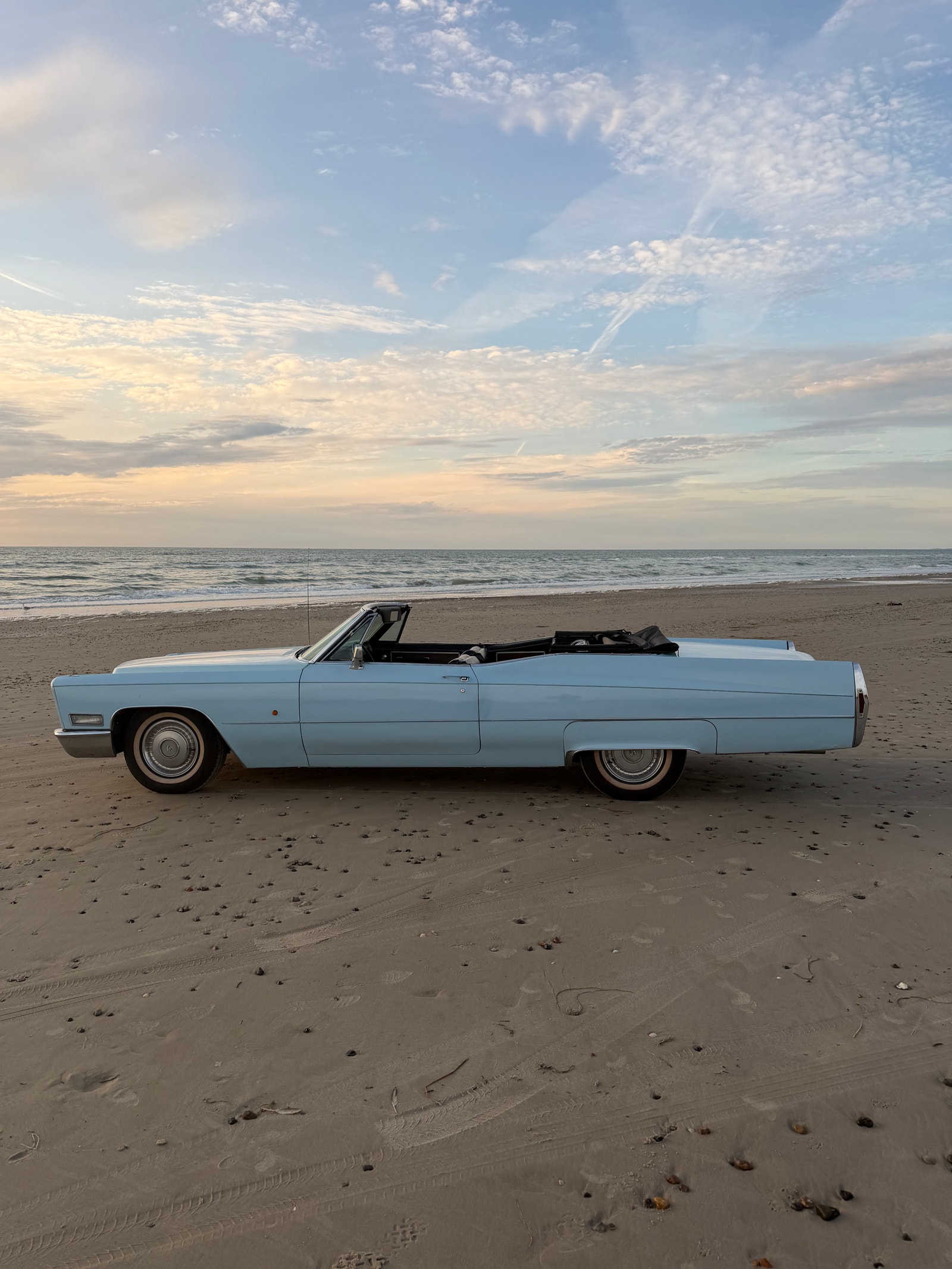 Cadillac Cab DeVille til salg hos Nabilli