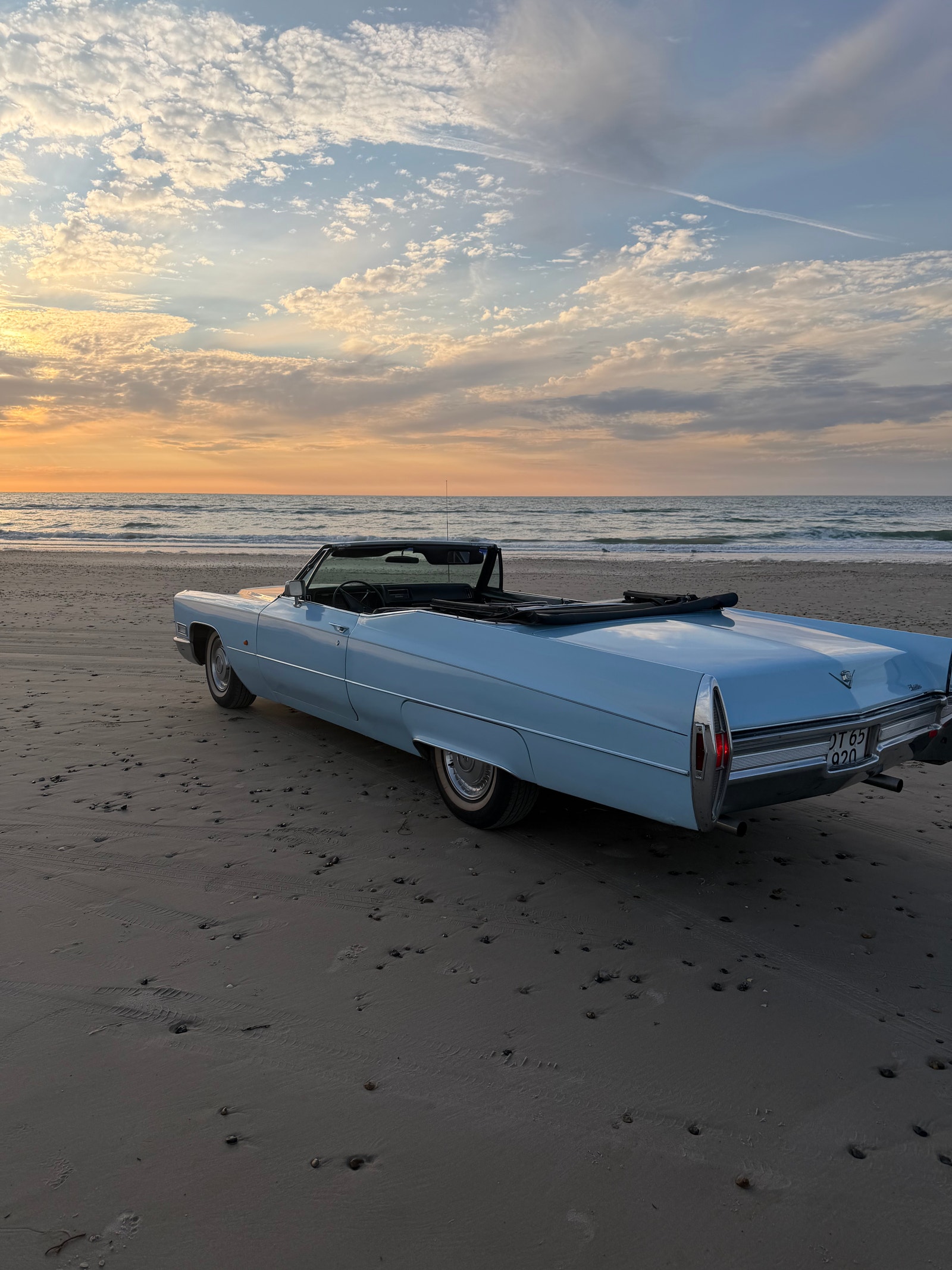 Cadillac Cab DeVille til salg hos Nabilli