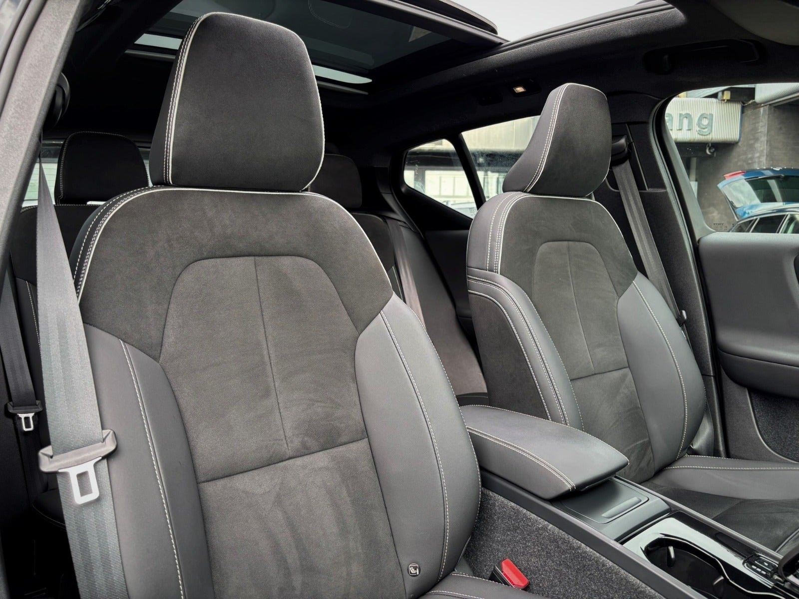 Volvo EX40 til salg hos Nabilli