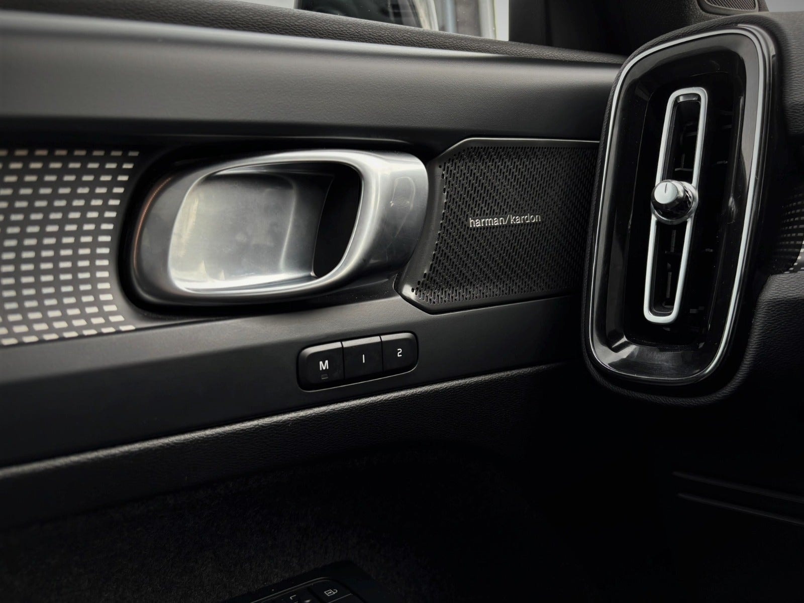 Volvo EX40 til salg hos Nabilli