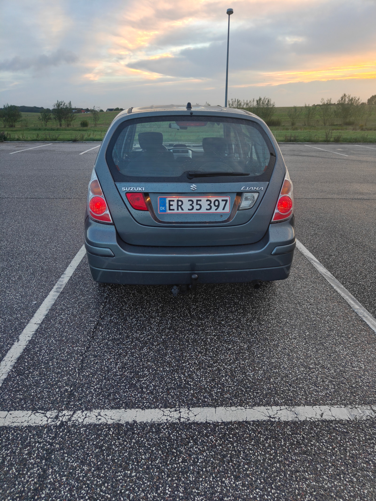 Suzuki Liana til salg hos Nabilli
