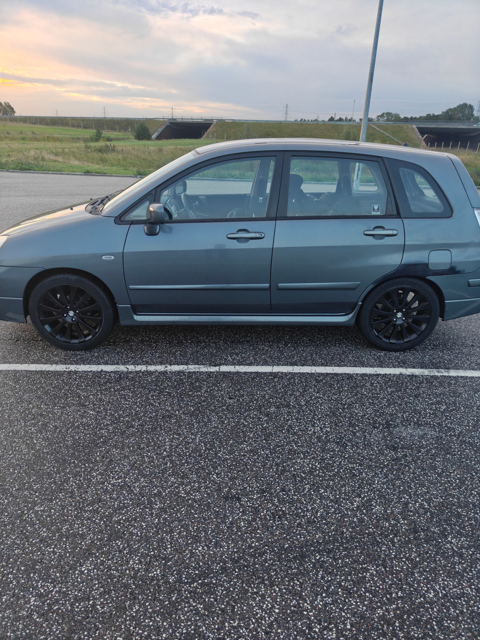 Suzuki Liana til salg hos Nabilli