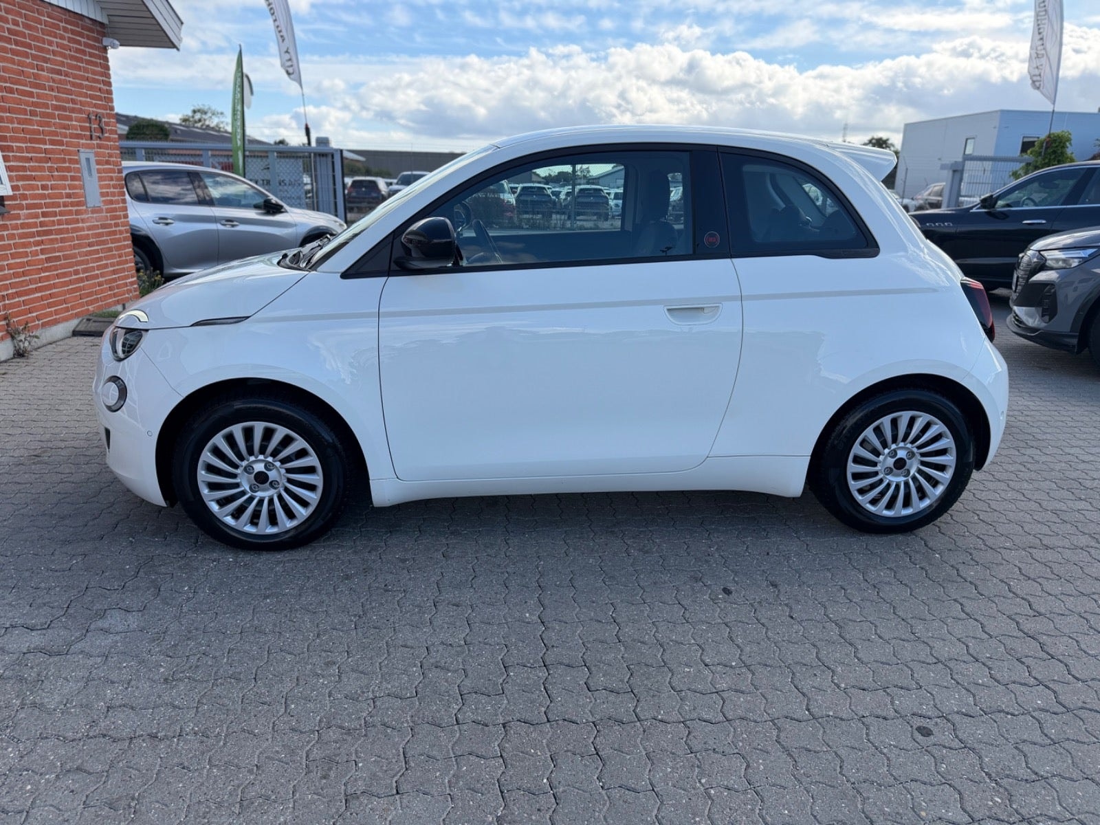 Fiat 500e til salg hos Nabilli