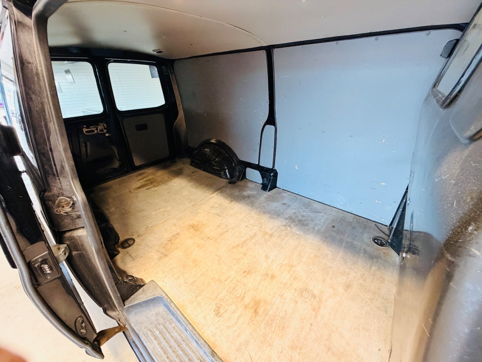 VW Transporter til salg hos Nabilli
