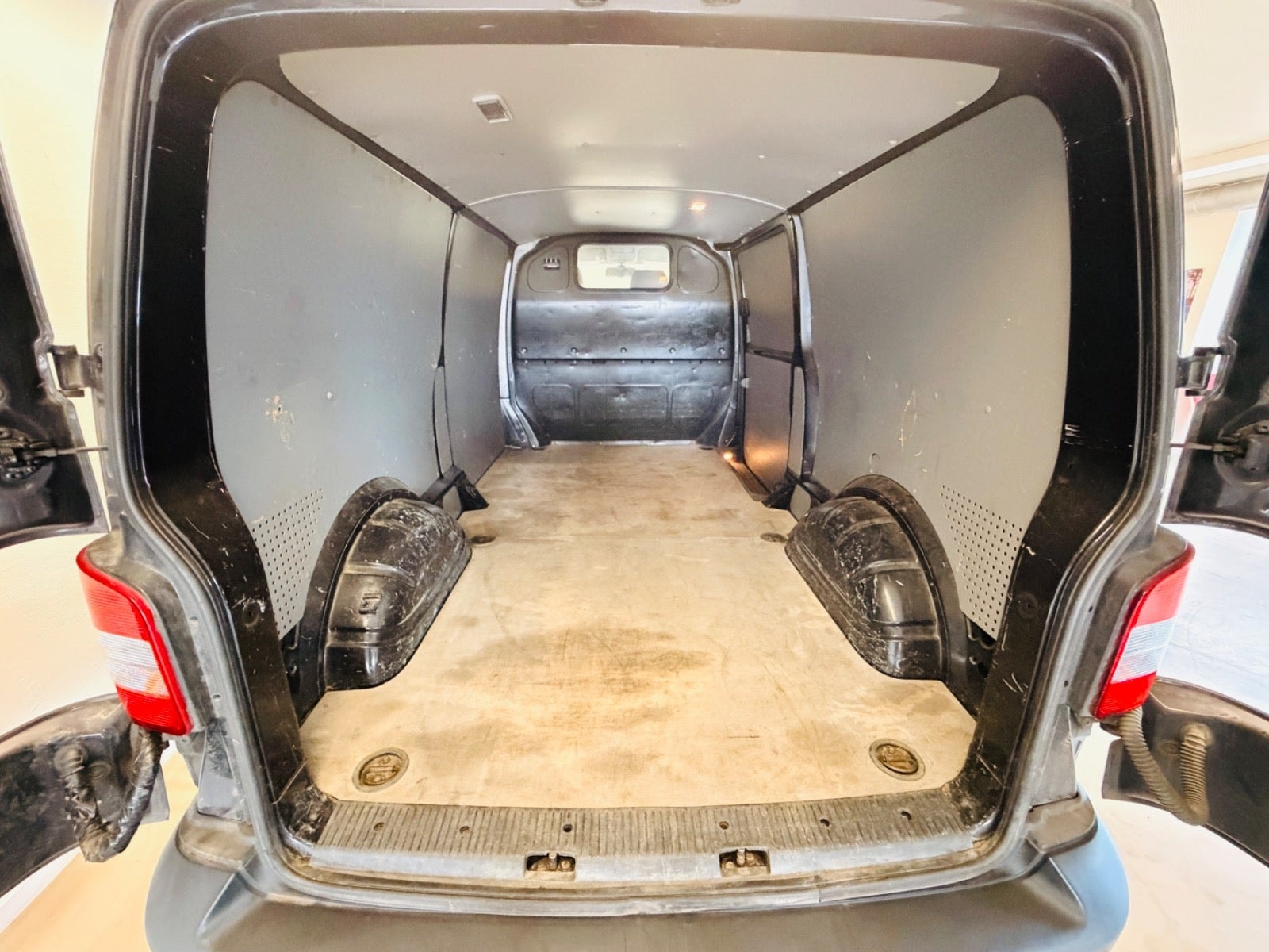 VW Transporter til salg hos Nabilli